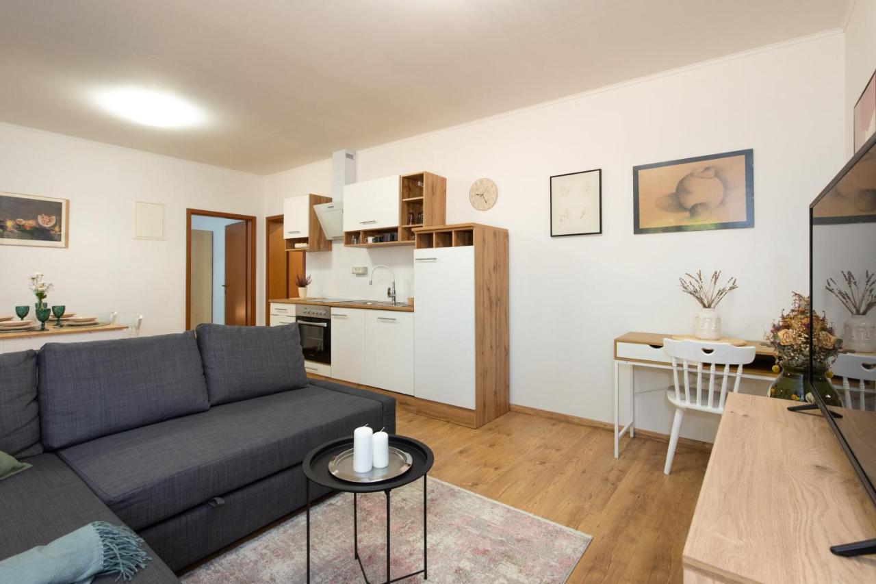 Double Oak Apartment Fiume Esterno foto